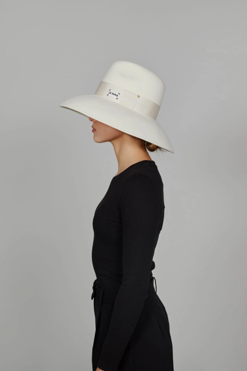 LE. SH KA5111-Edit.jpg